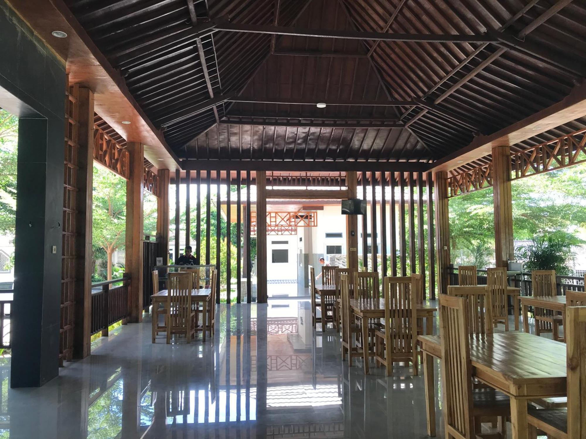 Pohon Purba Resort & Restaurant Labuhan Pandan Exteriör bild