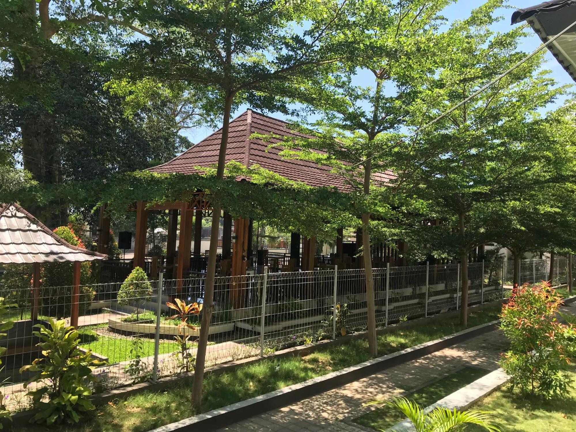 Pohon Purba Resort & Restaurant Labuhan Pandan Exteriör bild