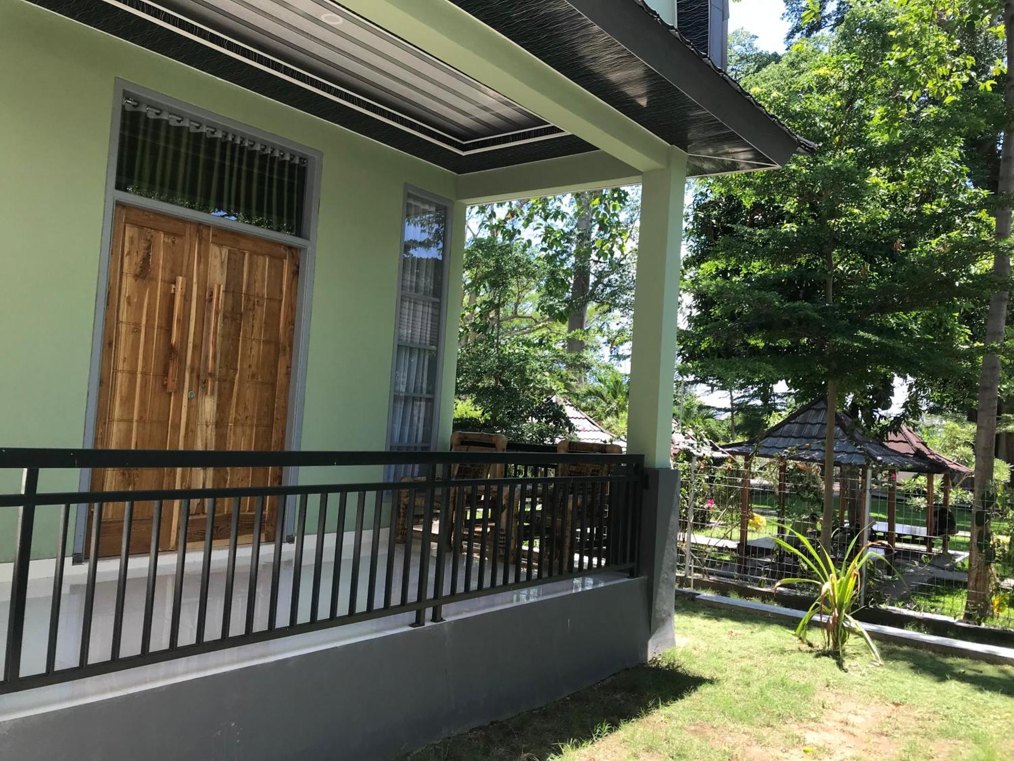 Pohon Purba Resort & Restaurant Labuhan Pandan Exteriör bild
