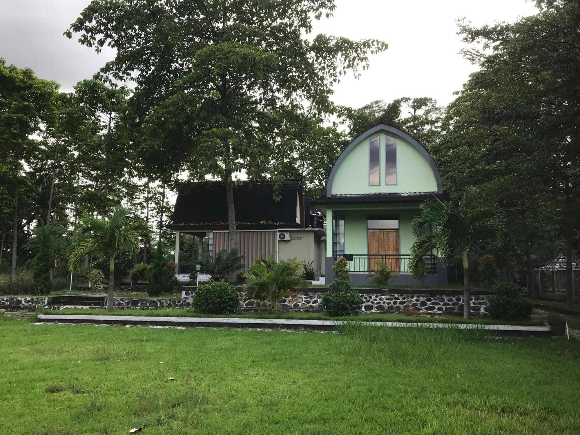 Pohon Purba Resort & Restaurant Labuhan Pandan Exteriör bild
