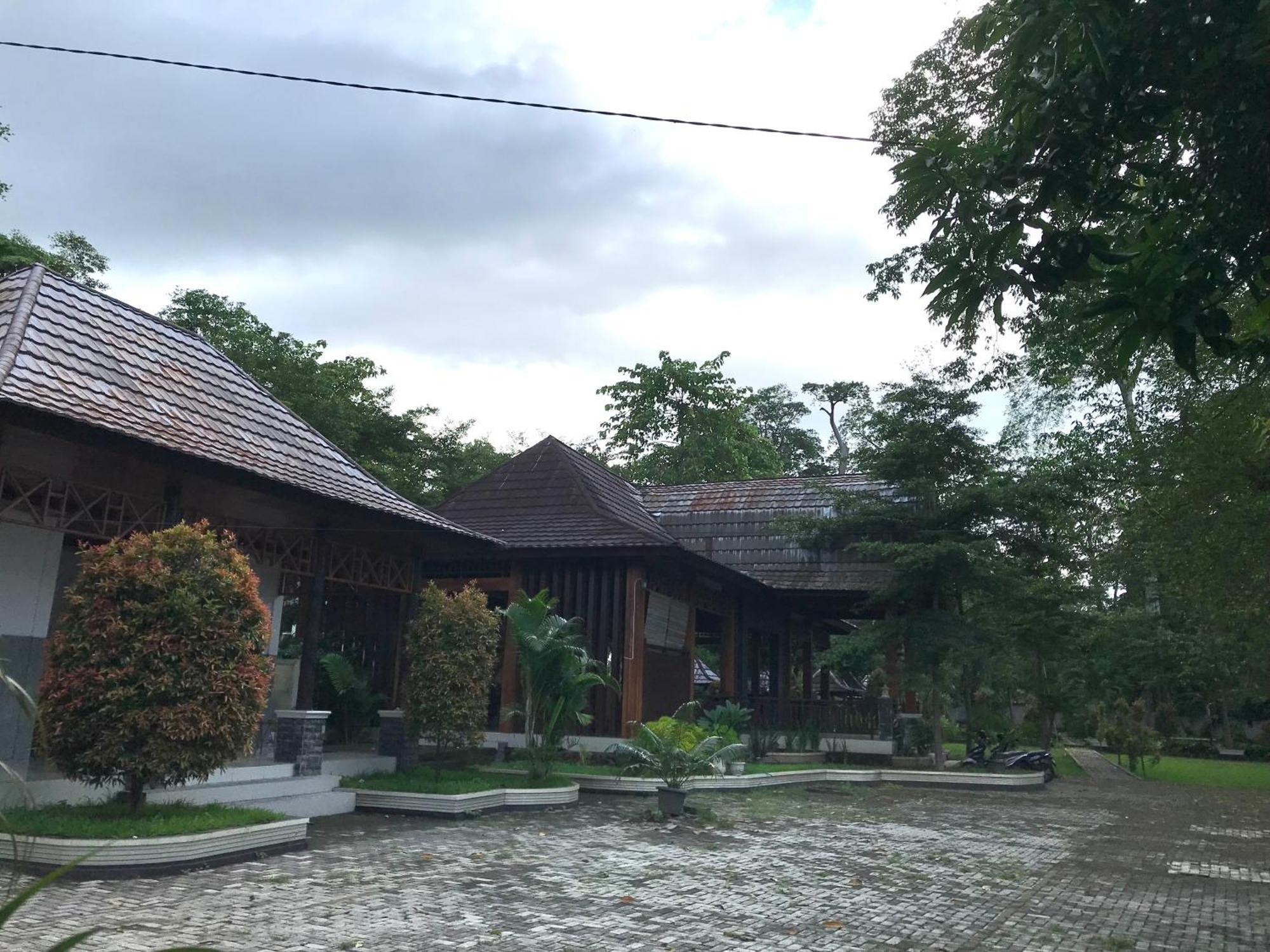 Pohon Purba Resort & Restaurant Labuhan Pandan Exteriör bild