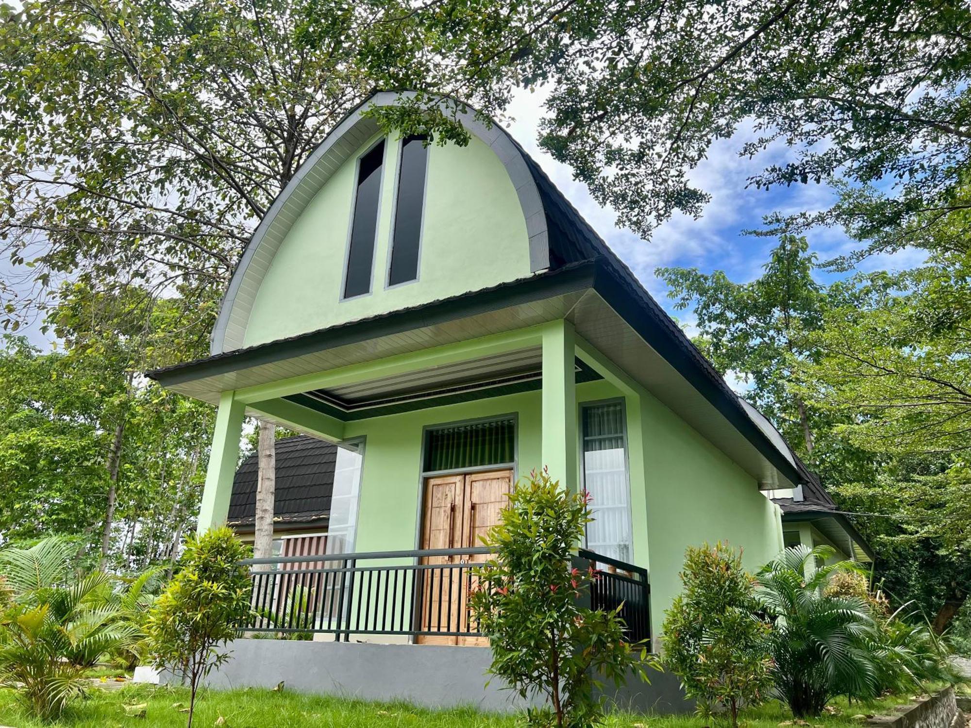 Pohon Purba Resort & Restaurant Labuhan Pandan Exteriör bild